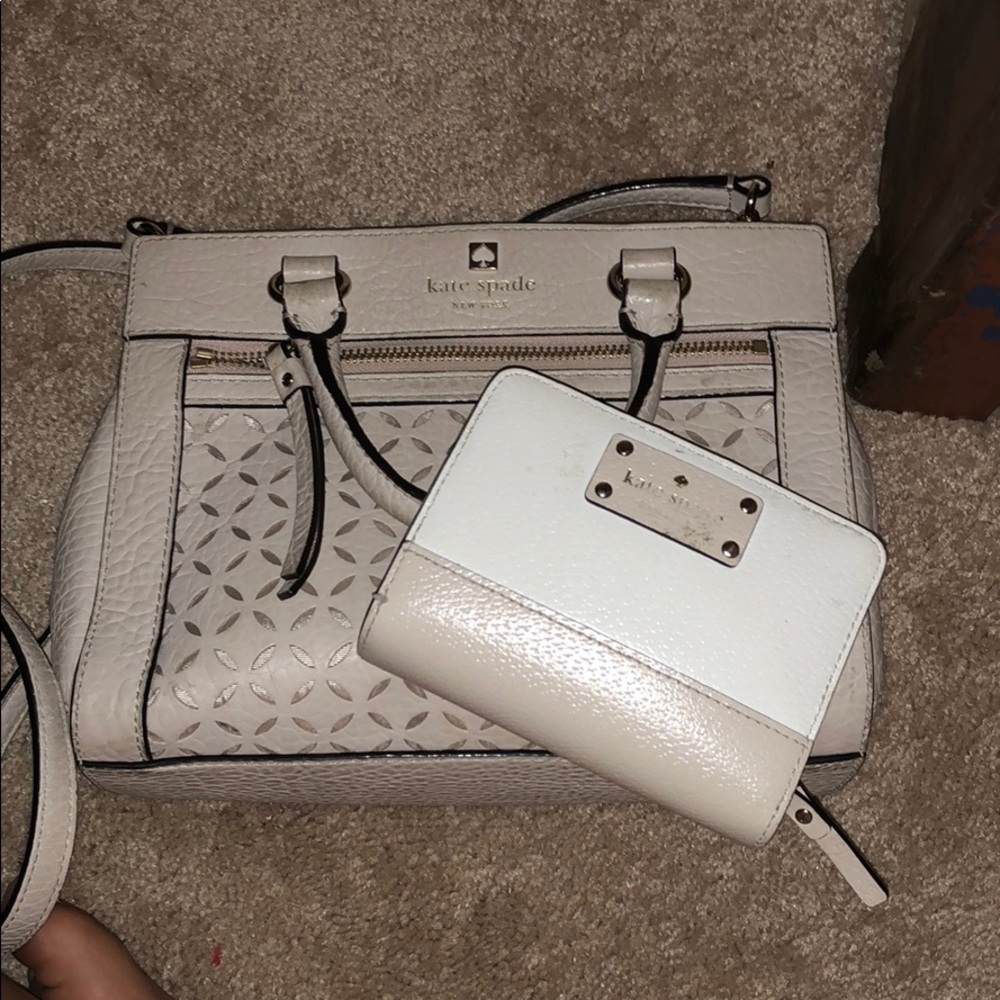 Kate spade purse/matching wallet price negotiable